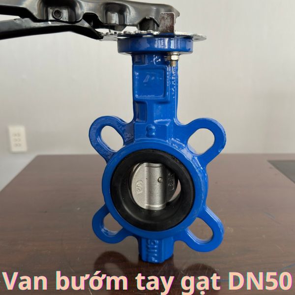 van bướm tay gạt dn50